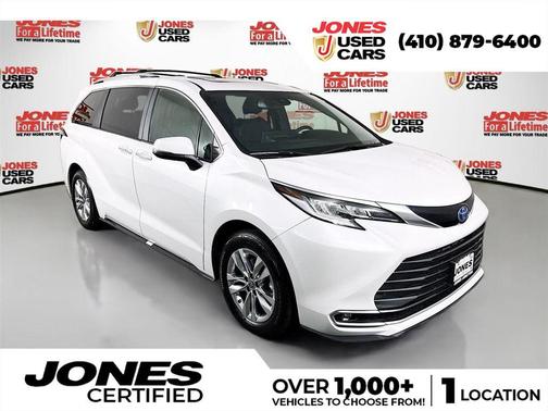 Pearl 2025 Toyota Sienna Limited