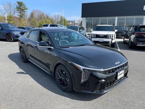 Aurora Black Pearl 2026 Kia K4 GT-Line Turbo