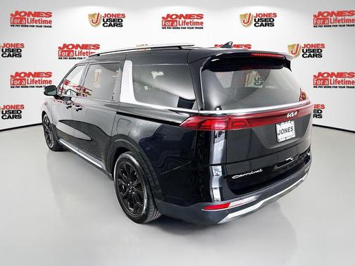 2022 Kia Carnival SX