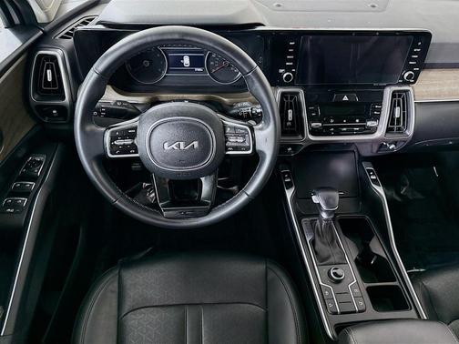 2023 Kia Sorento S