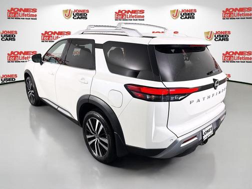 2024 Nissan Pathfinder Platinum 4WD