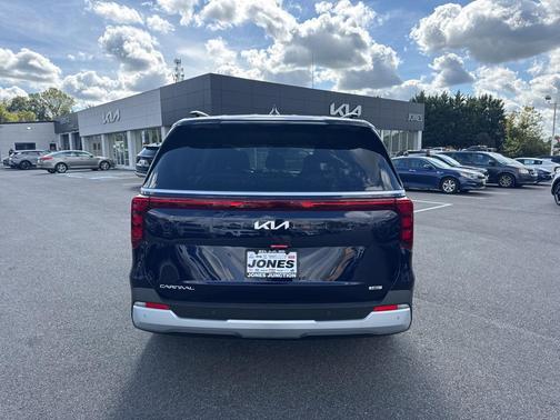2026 Kia Carnival Hybrid EX