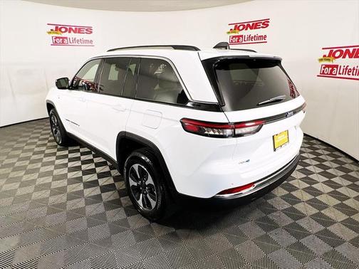 2022 Jeep Grand Cherokee 4xe Base