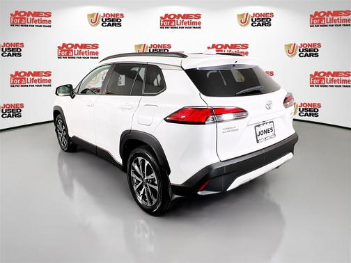2023 Toyota Corolla Cross XLE