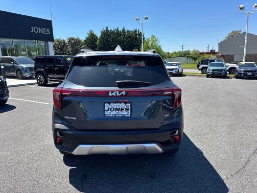 Gravity Gray 2026 Kia Seltos S