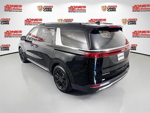 Aurora Black Pearl 2024 Kia Carnival SX