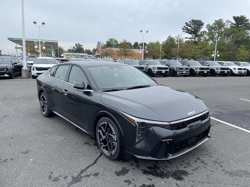 2025 Kia K4 GT-Line