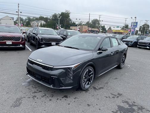 2025 Kia K4 GT-Line
