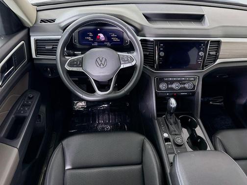 Pure White 2021 Volkswagen Atlas 3.6L SEL