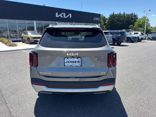 Volcanic Sand 2026 Kia Sorento Hybrid EX