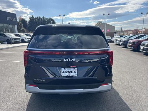 2026 Kia Carnival LXS