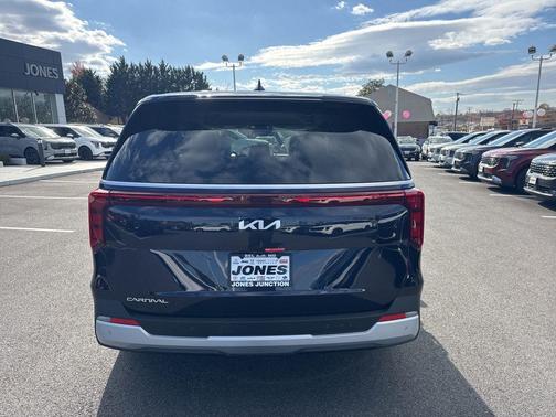 2026 Kia Carnival LXS