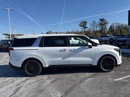 2026 Kia Carnival LXS