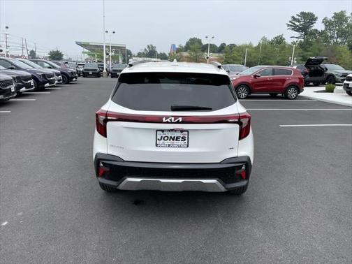 2025 Kia Seltos EX
