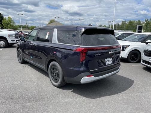 2025 Kia Carnival LXS
