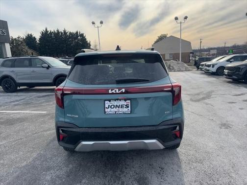 2025 Kia Seltos EX