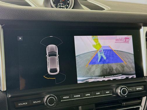 2020 Porsche Macan Base