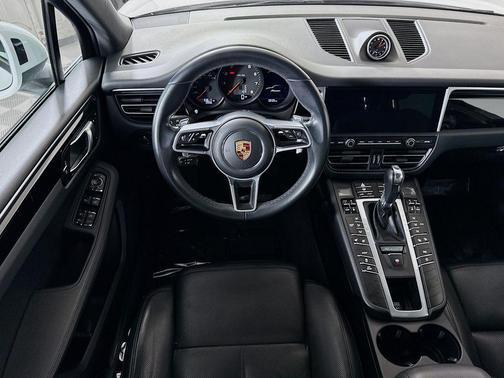 2020 Porsche Macan Base