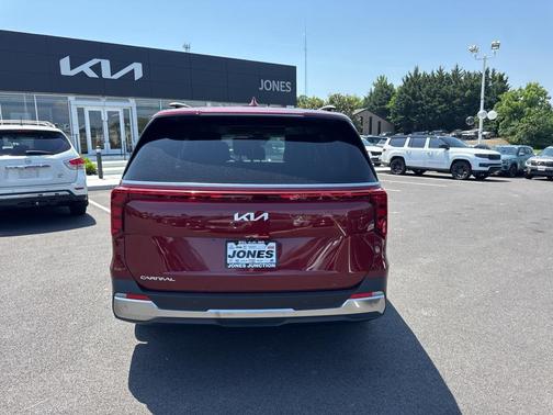 2026 Kia Carnival SX