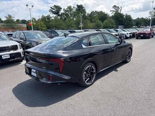 2025 Kia K4 GT-Line