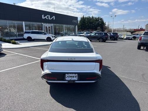 2025 Kia K4 LX