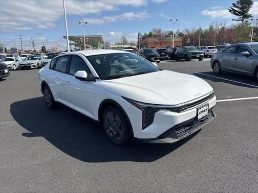 2025 Kia K4 LX