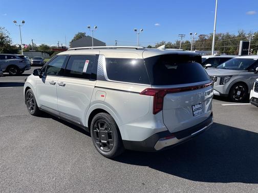 2026 Kia Carnival SX