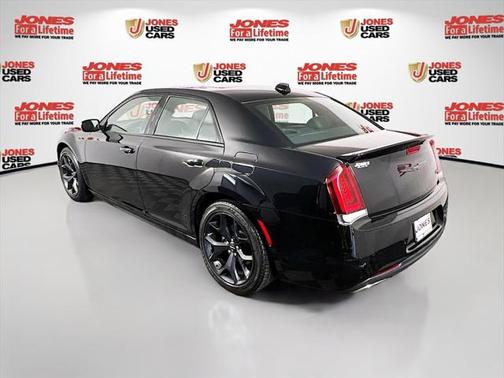 2022 Chrysler 300 S