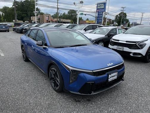 2025 Kia K4 GT-Line