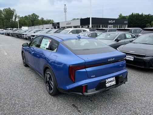 2025 Kia K4 GT-Line