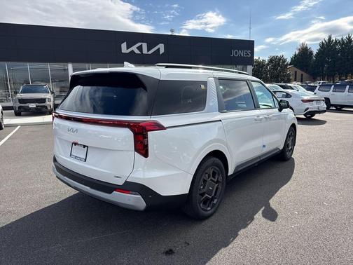 2026 Kia Carnival Hybrid EX