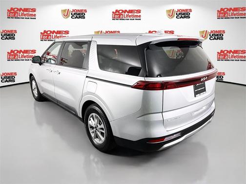2023 Kia Carnival LX