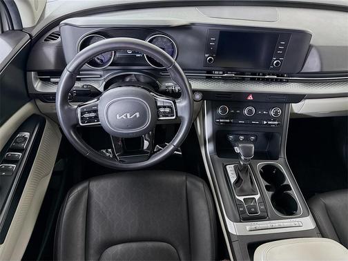 2023 Kia Carnival LX