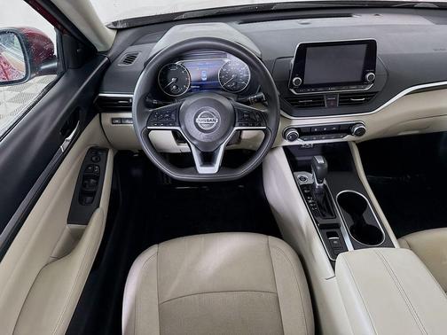 Scarlet Ember Tintcoat 2022 Nissan Altima 2.5 SV
