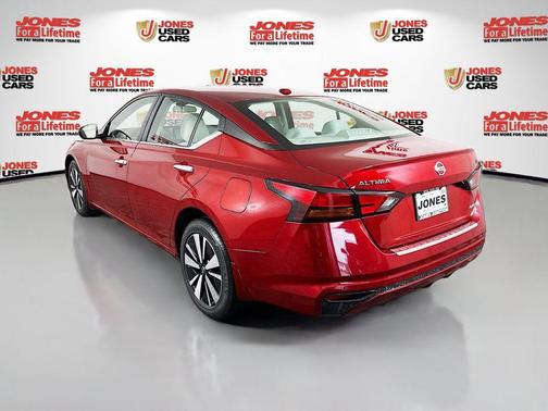 Scarlet Ember Tintcoat 2022 Nissan Altima 2.5 SV