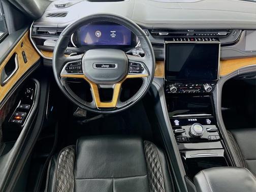 2022 Jeep Grand Cherokee L Summit Reserve
