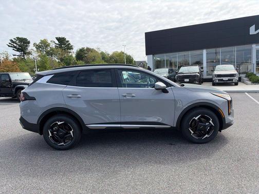 Wolf Gray 2027 Kia Sportage Hybrid EX