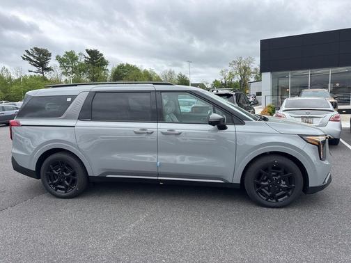 Ceramic Silver 2026 Kia Carnival Hybrid SX