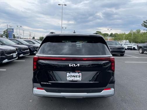 2025 Kia Carnival EX