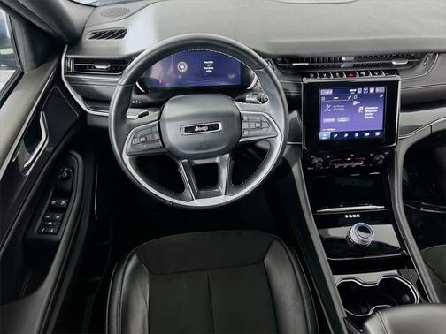 2022 Jeep Grand Cherokee L Altitude