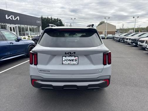 2025 Kia Sorento EX