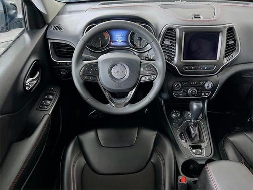 2023 Jeep Cherokee Trailhawk