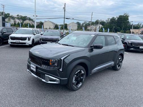 Interstellar Gray 2027 Kia Seltos S