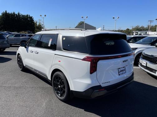 2026 Kia Carnival SX
