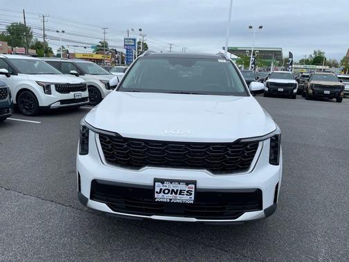 Glacial White Pearl 2026 Kia Sorento S