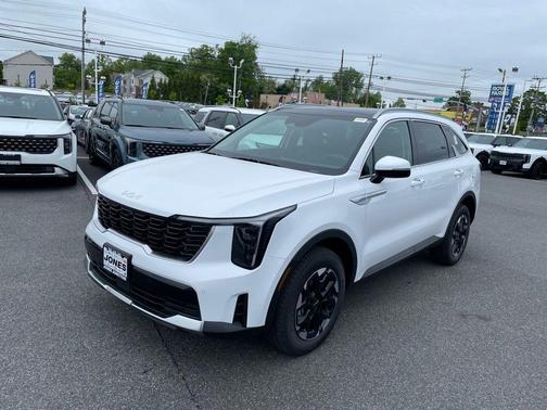 Glacial White Pearl 2026 Kia Sorento S