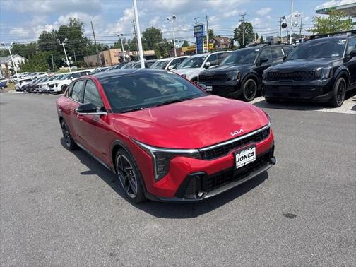 2025 Kia K4 GT-Line