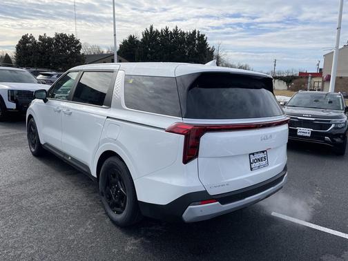 2026 Kia Carnival LXS