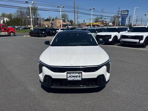 Snow White Pearl 2026 Kia K4 GT-Line Turbo