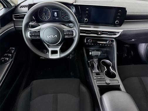 2022 Kia K5 LXS